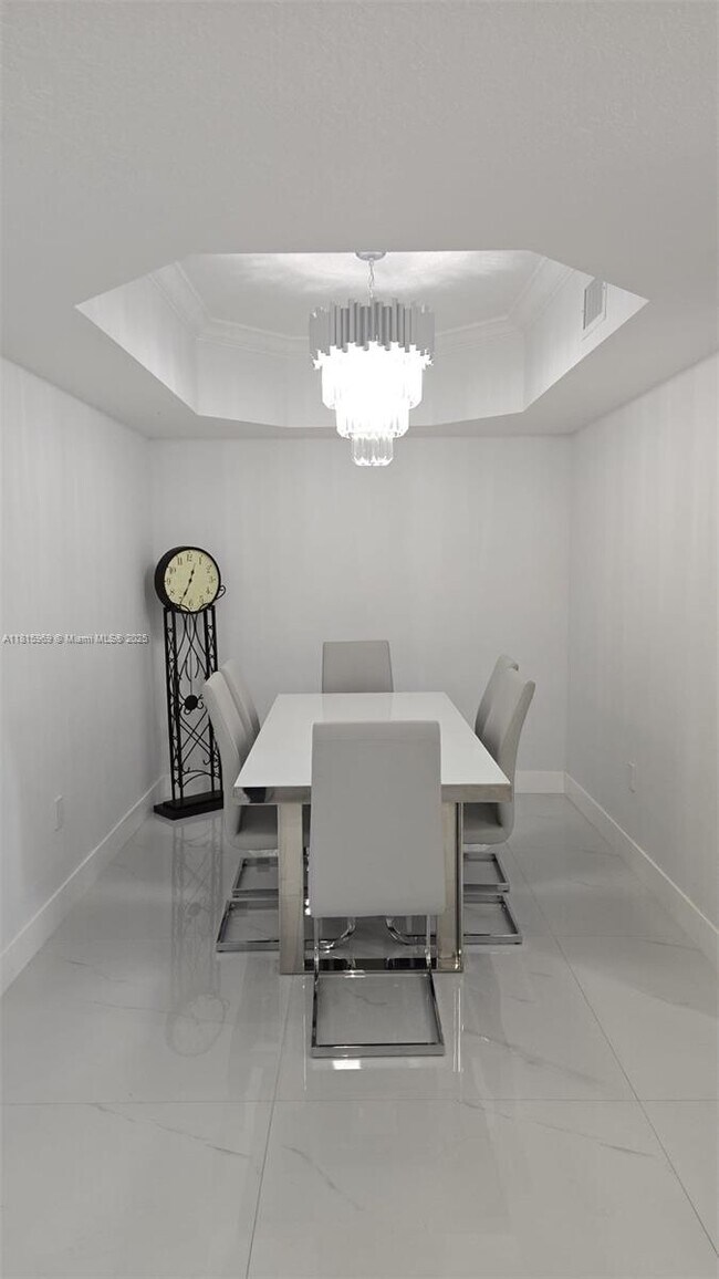 Foto del edificio - 230 SW 117th Terrace