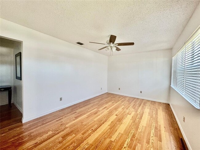 Building Photo - 103 Cardinal Dr