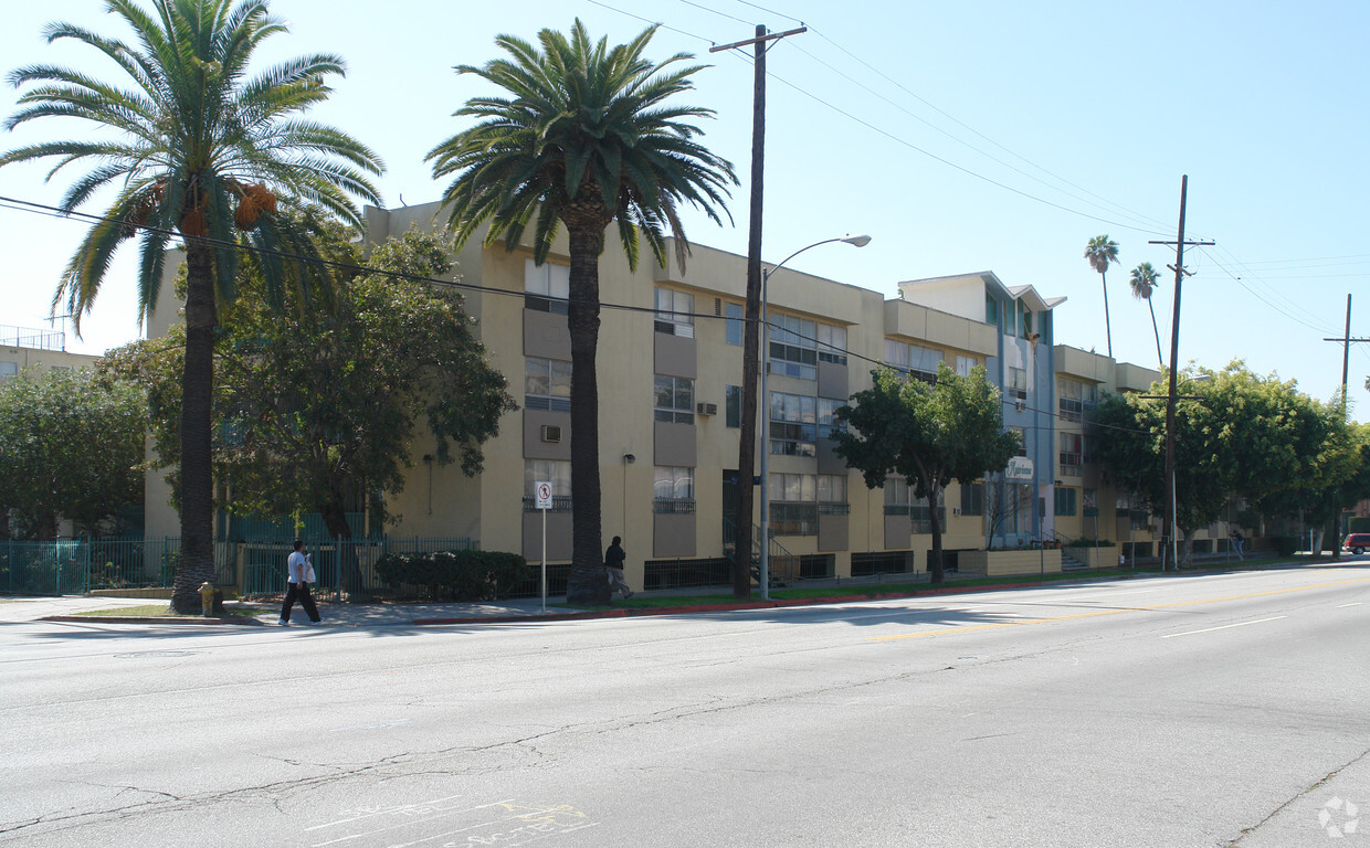 Building Photo - The Americana