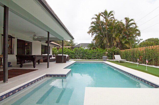 Building Photo - 116 Coco Ln