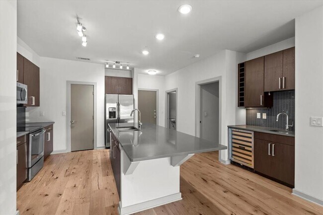 Foto del edificio - 3600 S Lamar Blvd