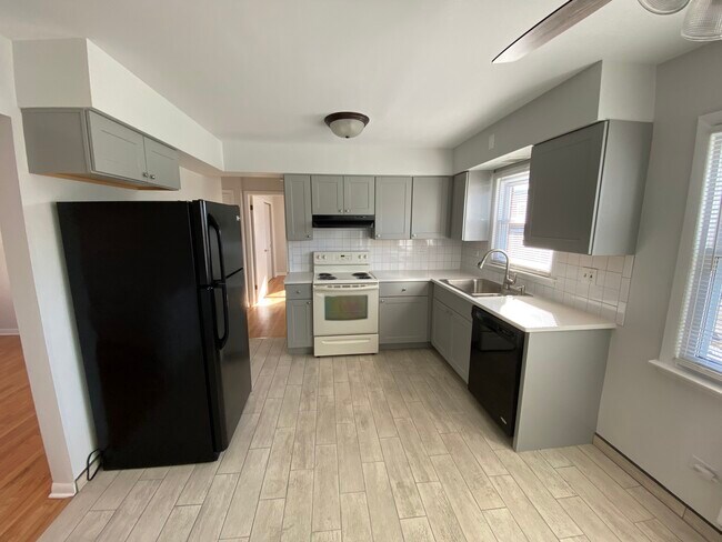 Foto del edificio - 6148 Willow Creek Dr
