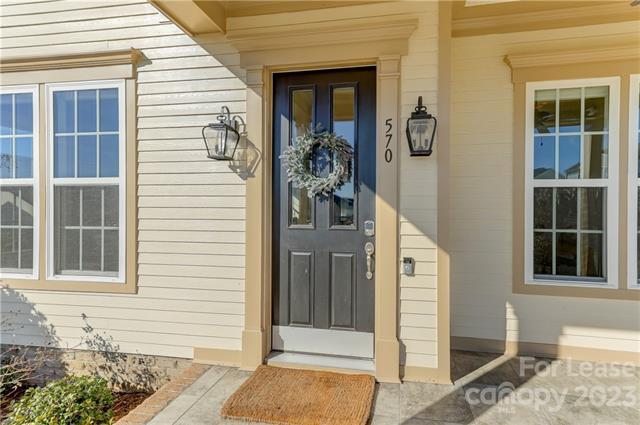 Building Photo - 570 Crawfish Dr