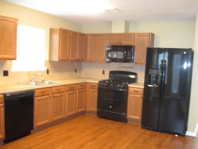 Building Photo - 15507 Liberty Bluff Dr