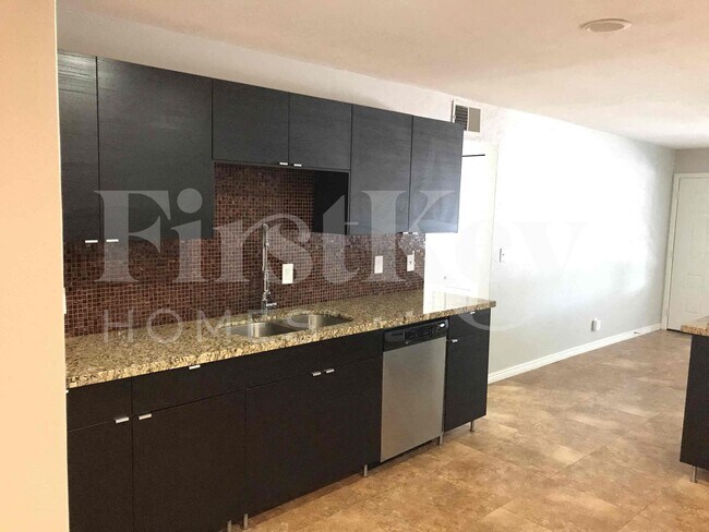 Foto del edificio - 2308 W Orchid Ln