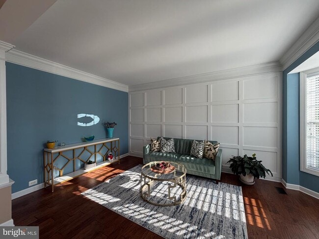 Building Photo - 2450 Transom Pl