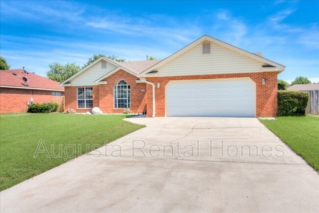 Building Photo - 141 Summerfield Cir