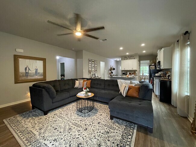 Building Photo - 2613 McCrae