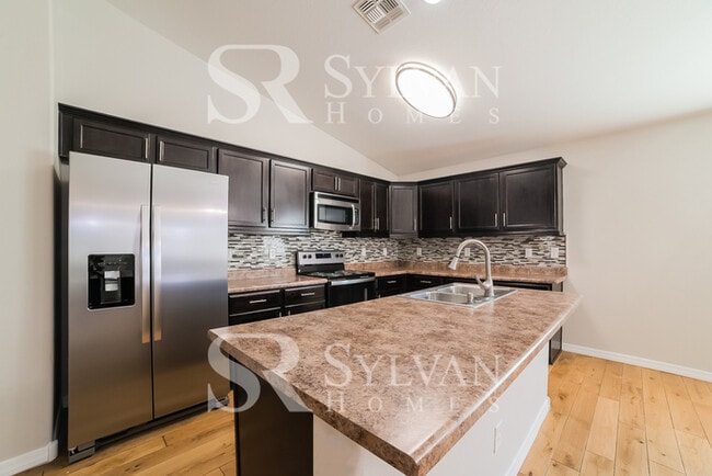 Foto del edificio - Turn the key. Enter. Smile. Repeat every day!