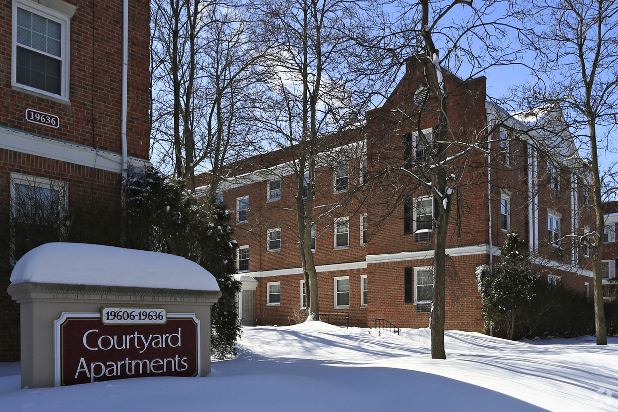 Foto principal - Courtyard Apartments
