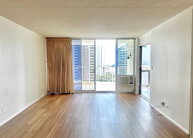 Building Photo - CONVENIENTY LOCATED AND SPACIOUS 2BD/2BA CONDO UNIT - WAIKIKI (NEWLY RENOVATED)