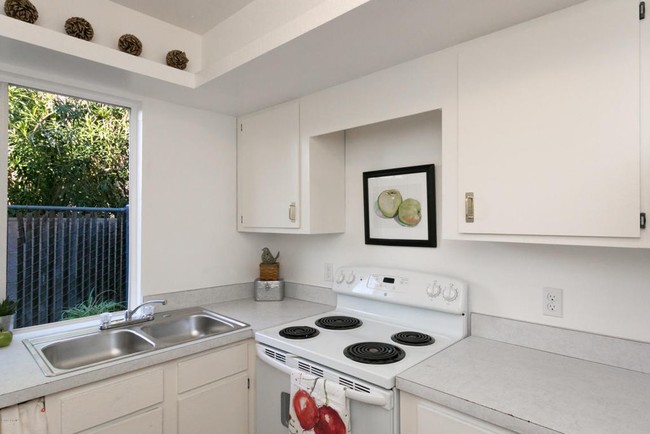 Foto del edificio - 1509 E Prince Rd