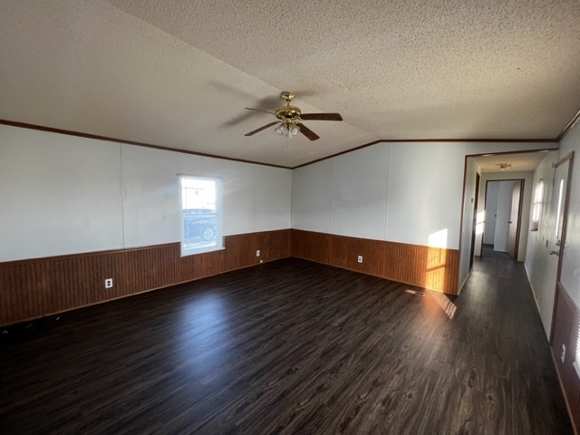 Building Photo - 808 Apple Ave