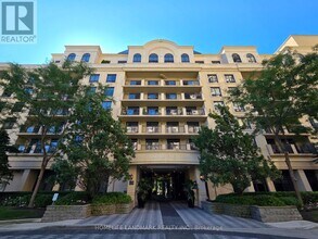 Building Photo - 650-650 Sheppard Ave E