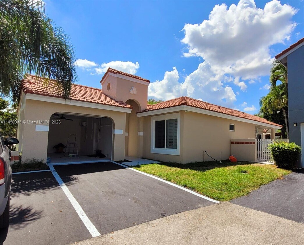 Primary Photo - 1451 Garden Rd