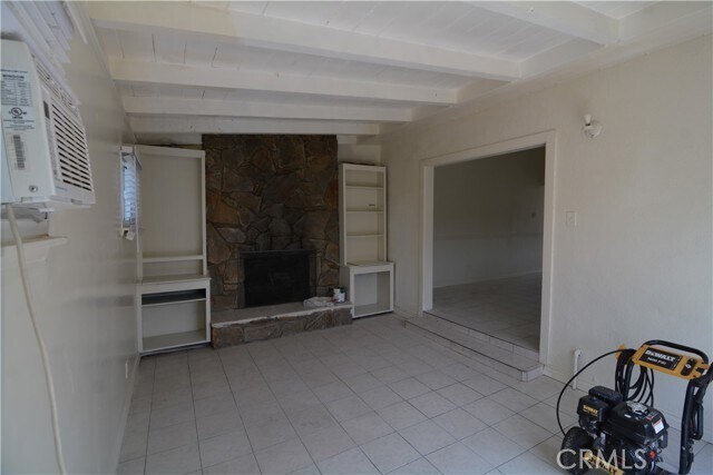 Foto del edificio - 4907 McClintock Ave