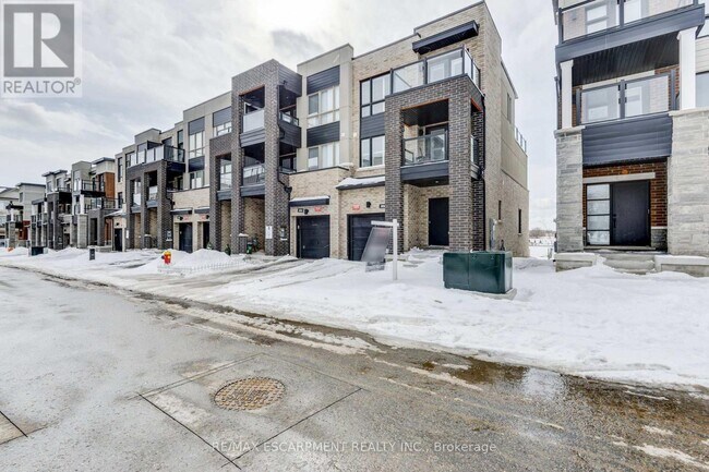 Building Photo - 3056 Cascade Common