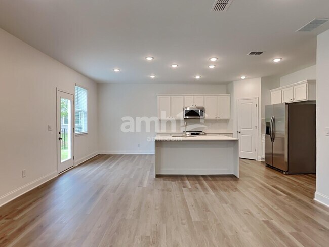 Building Photo - 1394 Soapstone Rd