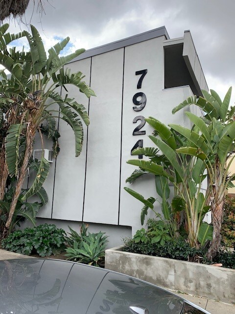 Foto del edificio - 7924 Clinton St