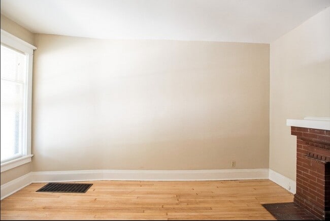 Foto del edificio - 2724 N Murray Ave