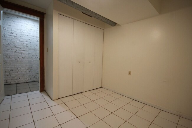 Foto del edificio - 706 S Claremont Ave