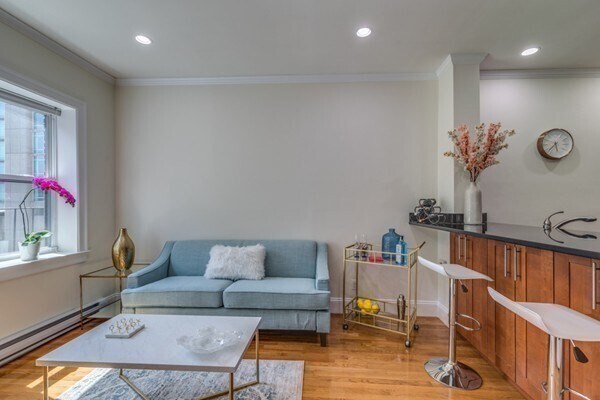 Building Photo - 15 Garrison St