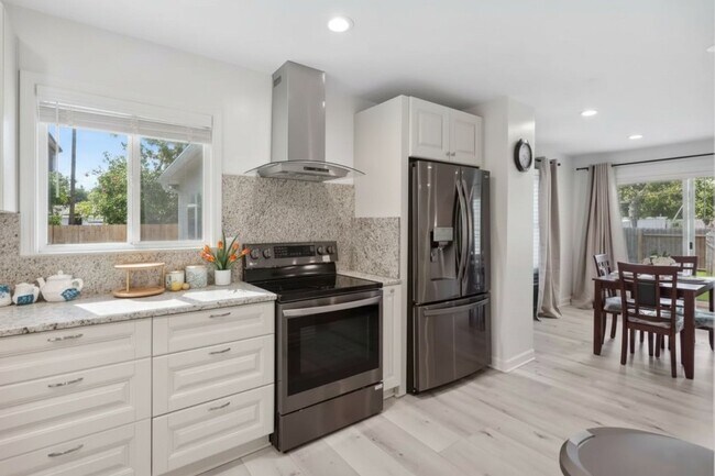Foto del edificio - 292 Richardson Rd NW