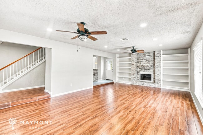 Building Photo - 7218 Jadewood Dr