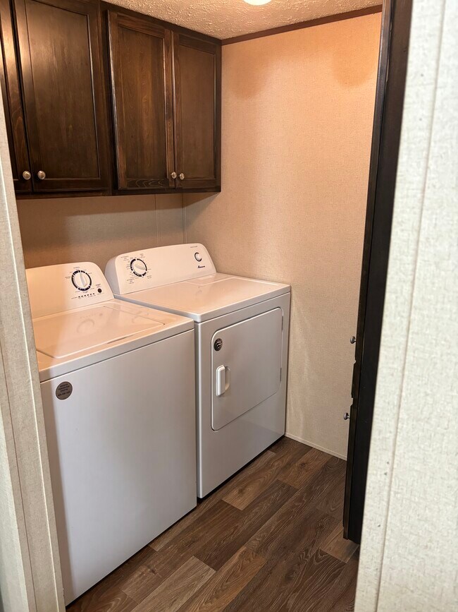 Building Photo - 2565 Culbreth Dr