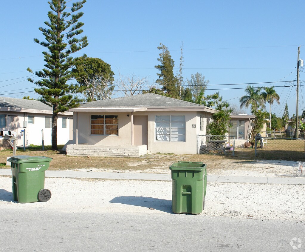 Primary Photo - 1021-1081 NW 9th St