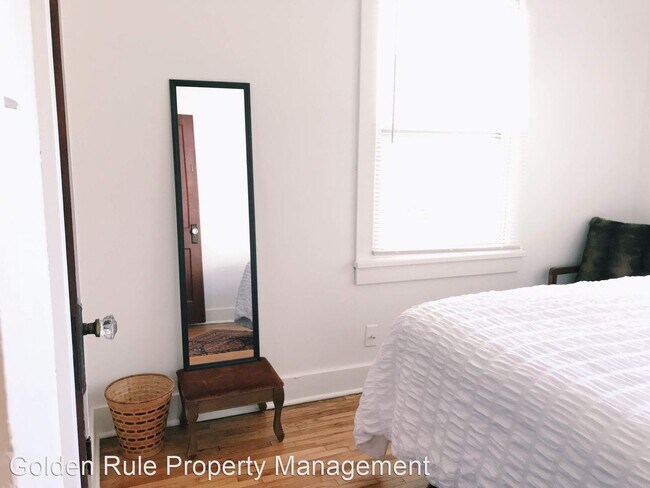 Foto del edificio - 209 W 8th Ave