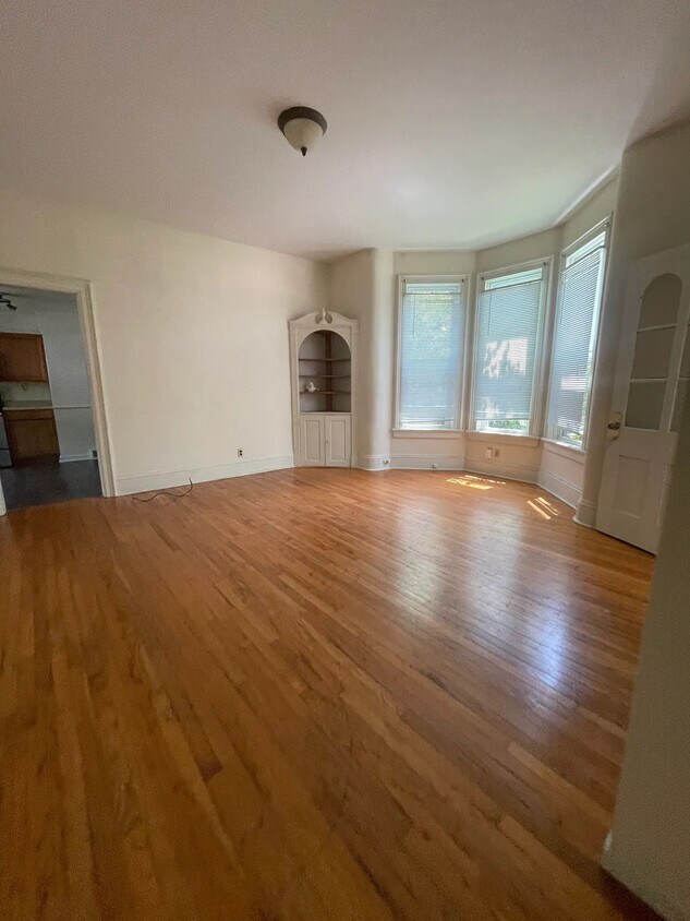 Foto principal - 163 N Prairie St