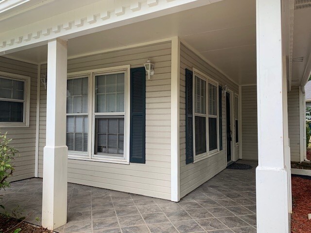 Building Photo - Lovely Four Bedroom Home in Madison