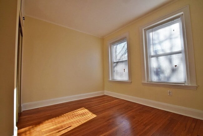 Building Photo - Brookline 4-bed 2-bath