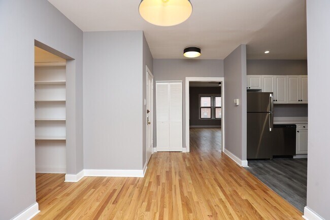 Foto del edificio - 626 W Stratford Pl