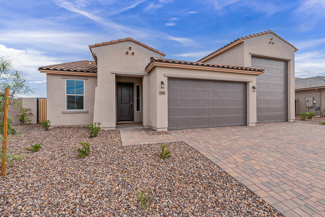 Building Photo - 1194 E Crestridge Dr