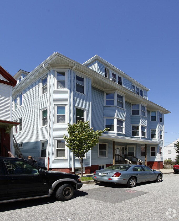 Building Photo - 38 Alder St