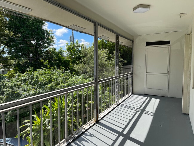 Balcony - 186 NW 4th Ave