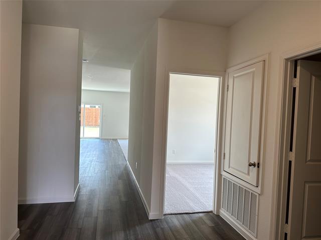 Building Photo - 1653 Whitworth Dr