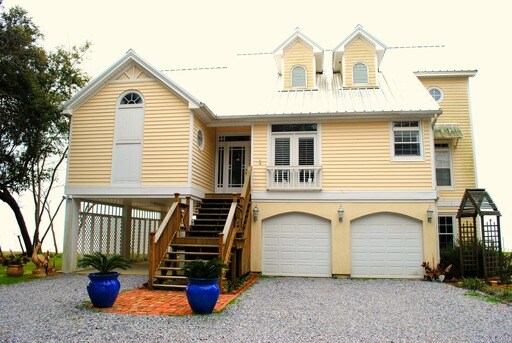 Primary Photo - 5205 E Belle Fontaine Dr