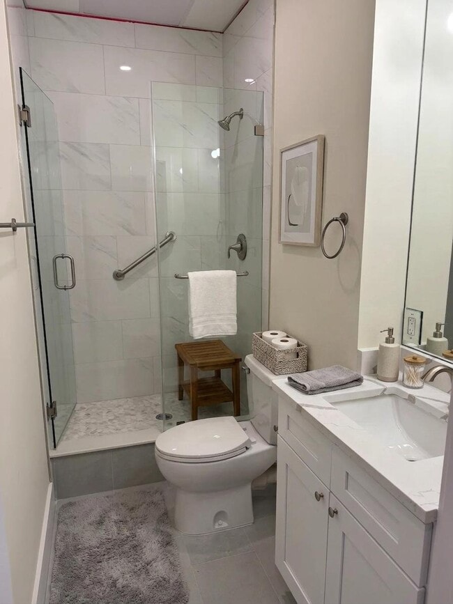 Foto del edificio - 15950 Bay Vista Dr