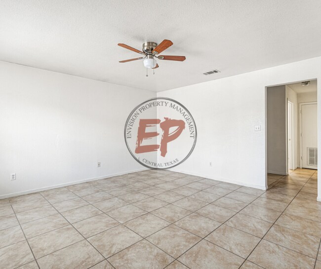 Foto del edificio - 2324 Breezy Dr