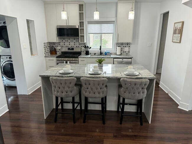 Foto del edificio - 7109 Keeler Ave