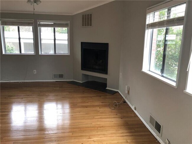 Foto del edificio - 2178 Fairway Cir NE