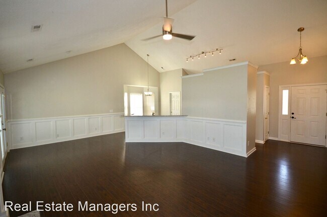 Building Photo - 3 br, 2 bath House - 13030 Peacock Ln