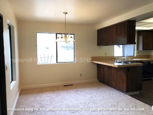 Building Photo - Lovely single level condo in Brush Creek V...