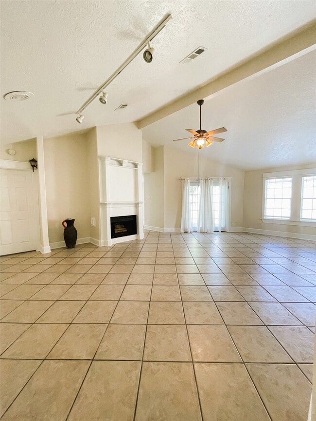 Building Photo - 12183 Swords Creek Rd