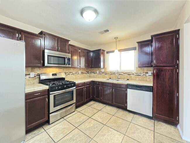 Foto del edificio - Summer Siesta by the Pool!