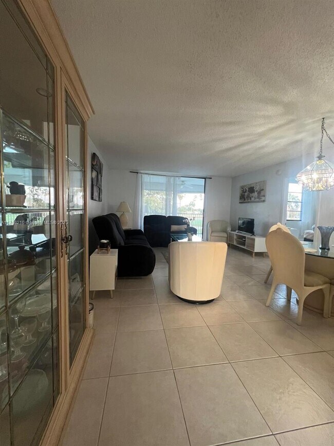 Foto del edificio - 7350 NW 18th St