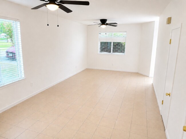 Foto del edificio - 109 Rhonda St